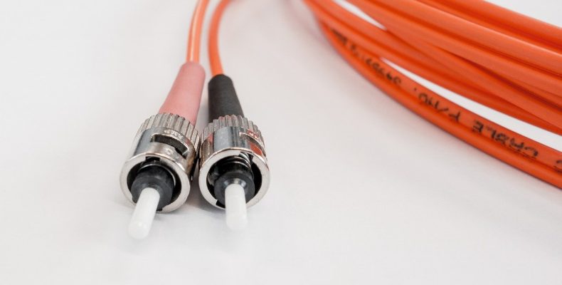 fiber-optic-cable-502894_1280