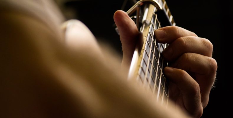 guitar-gebd0334c0_1280
